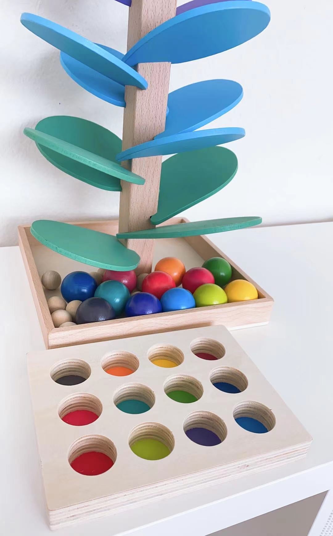 12 Pcs Rainbow Wooden Balls with Tray in Primary Colors Diameter 1.4 Inches - The Nurturing Nook