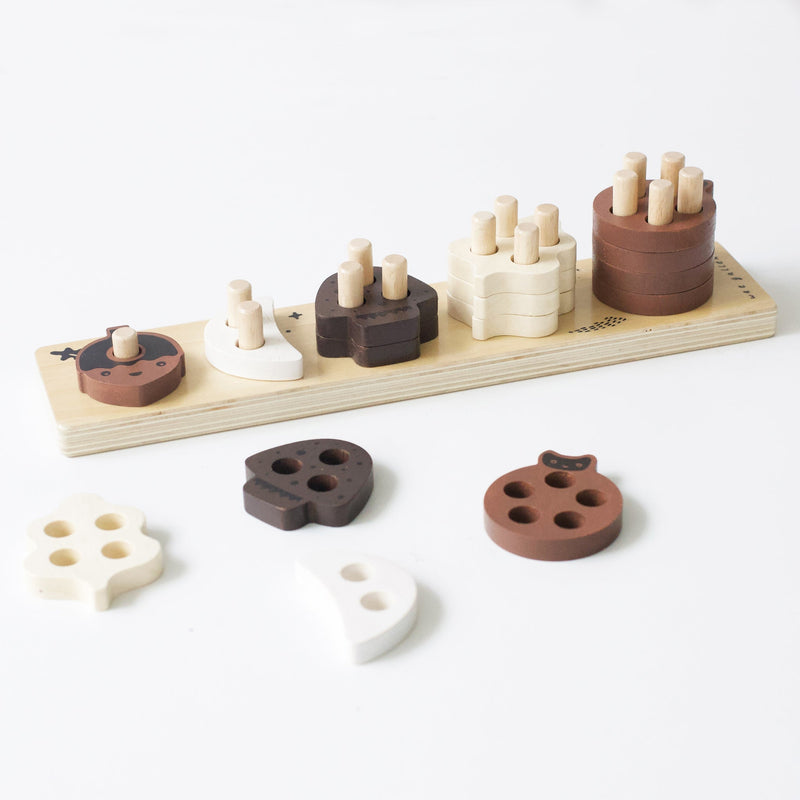 Count and stack wooden toy for toddlers and preschoolers