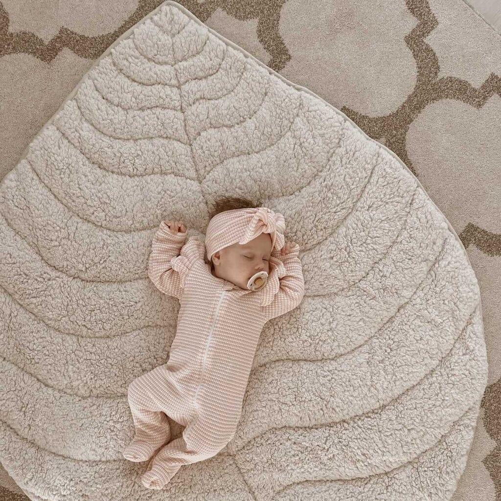 Leaf Shaped Sherpa & Cotton Baby Playmat - Pearl - The Nurturing Nook