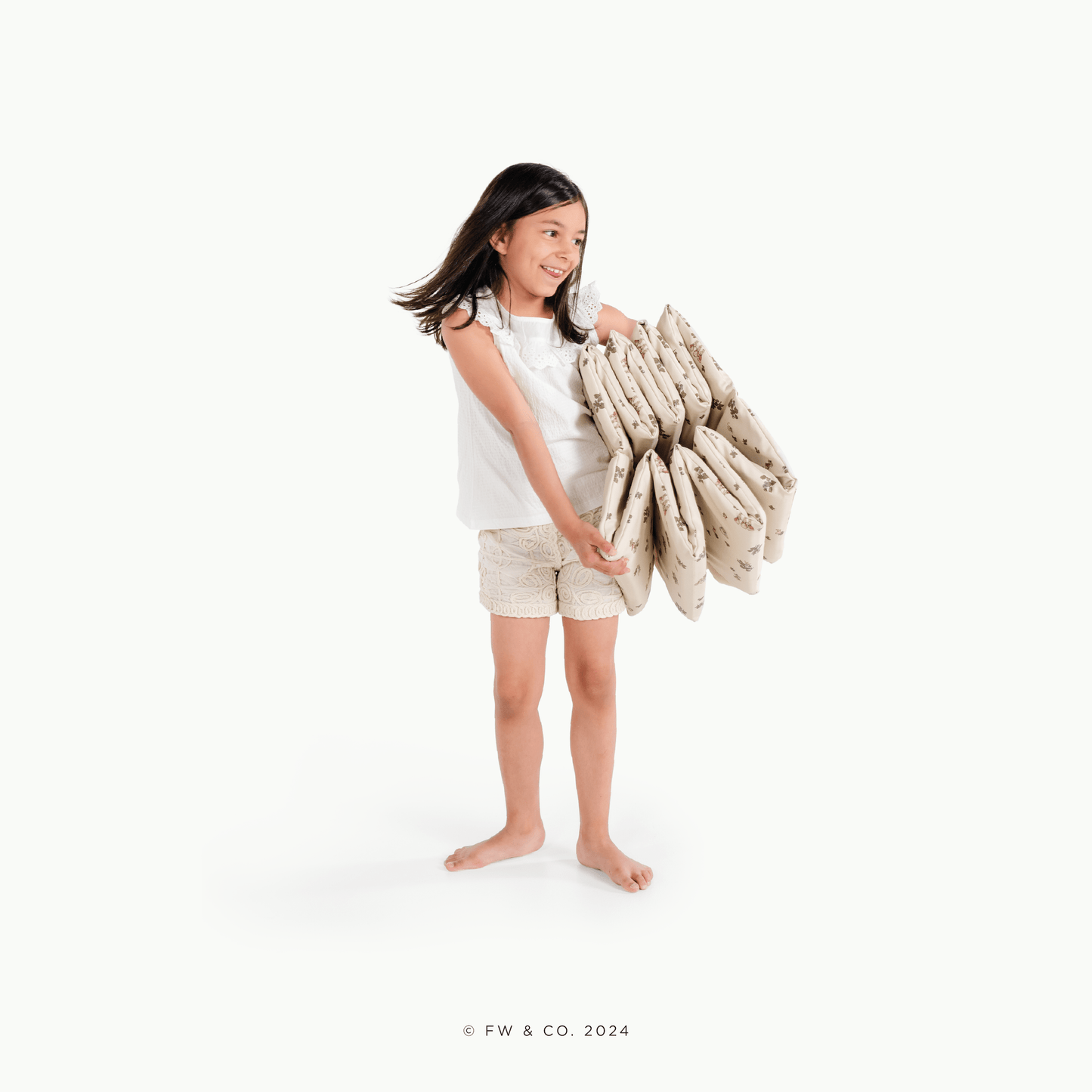 Modern foldable ball pit - The Nurturing Nook