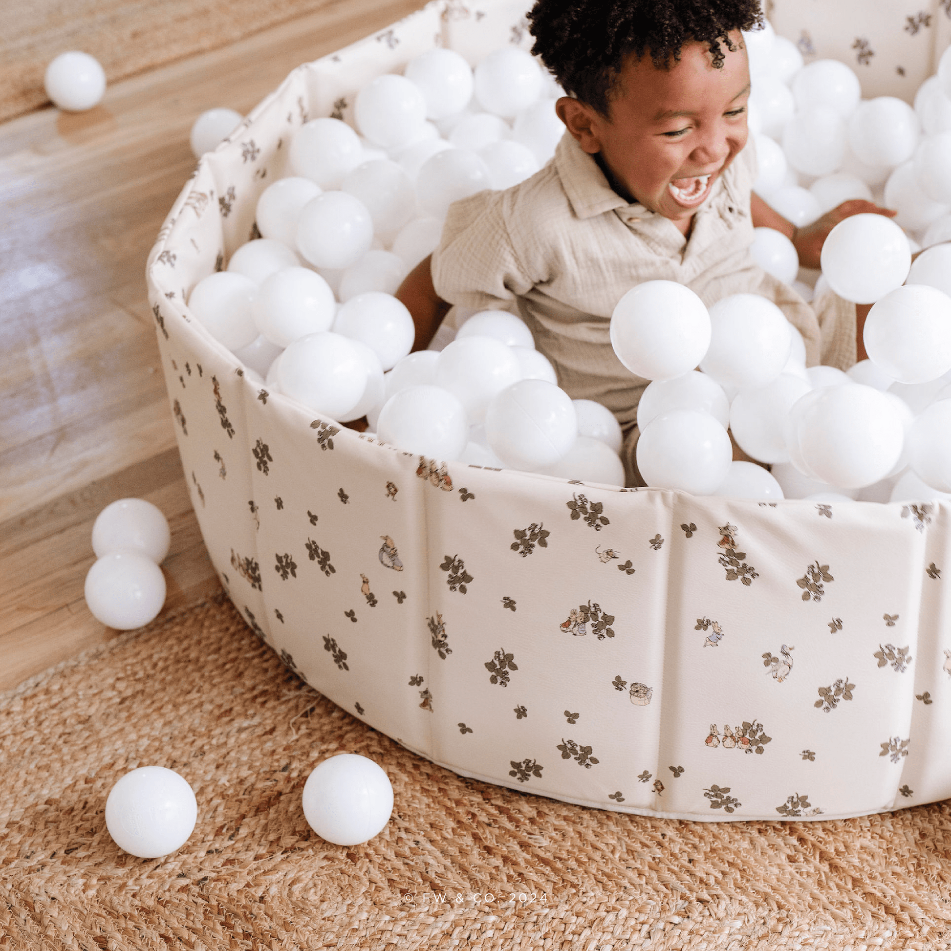 Modern foldable ball pit - The Nurturing Nook