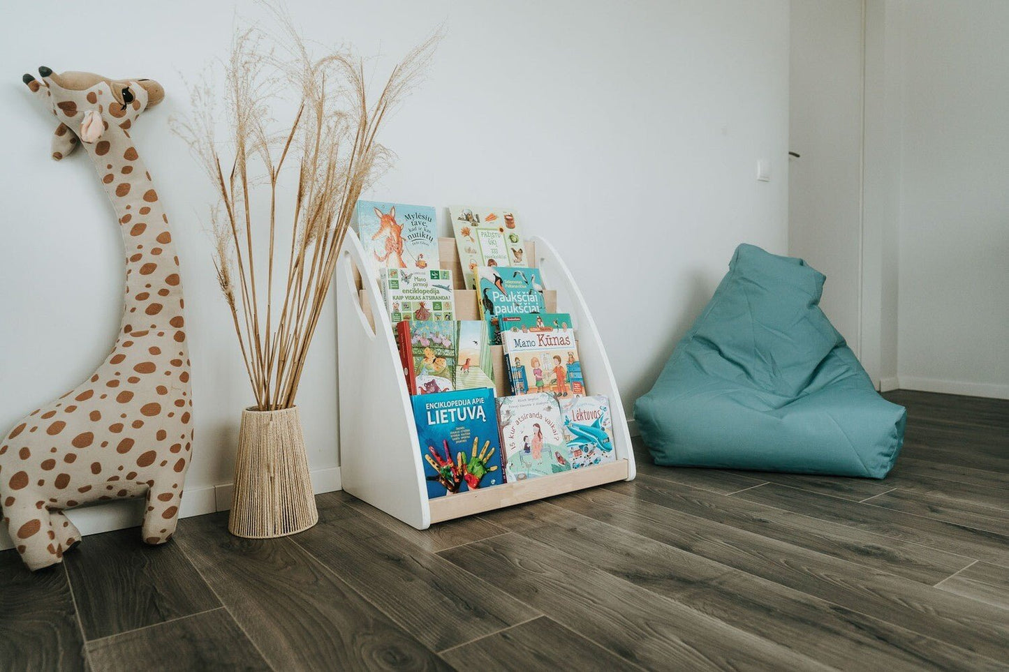 Montessori Bookshelf MAXI - The Nurturing Nook