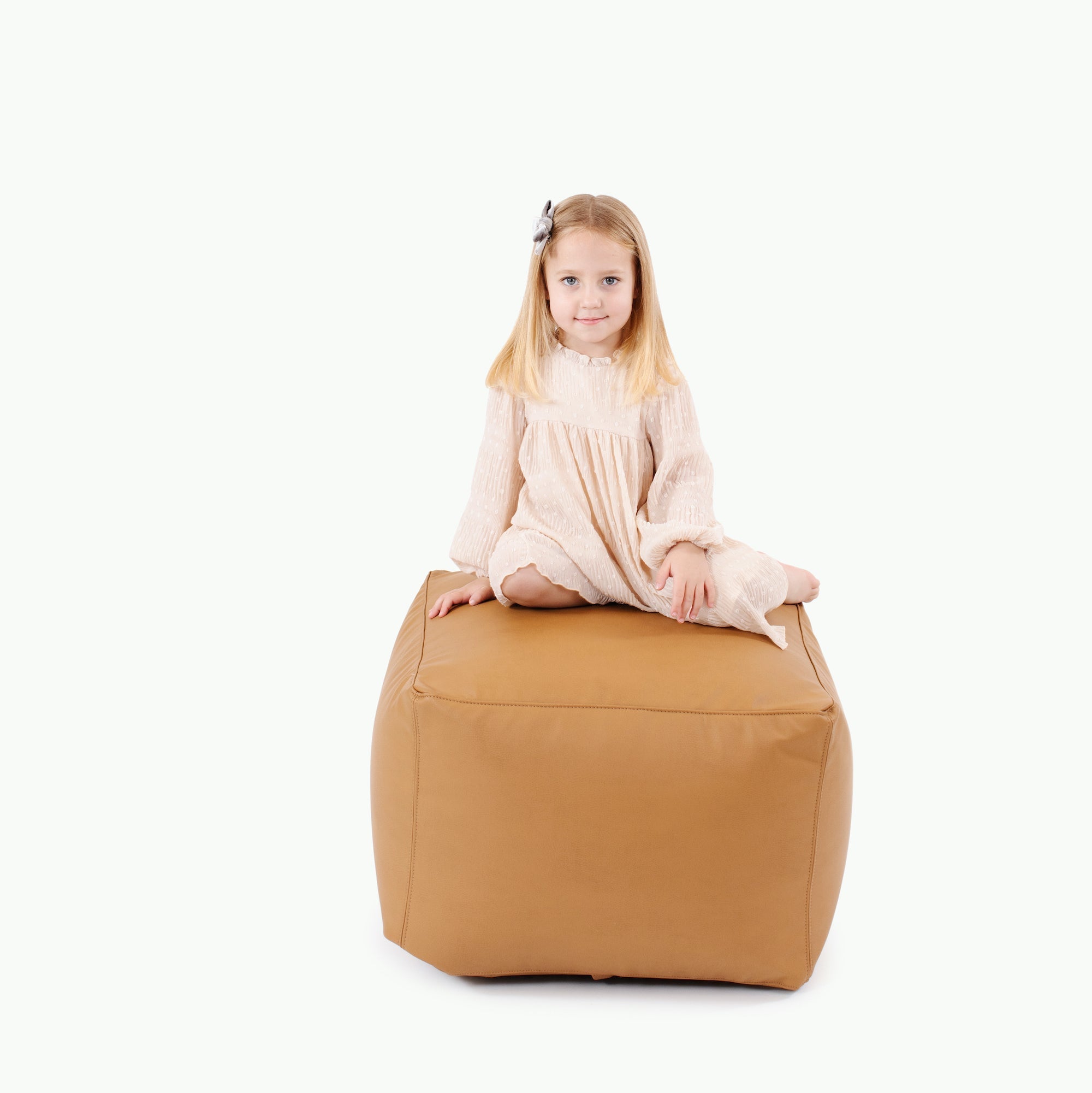 Multi-use play pouf