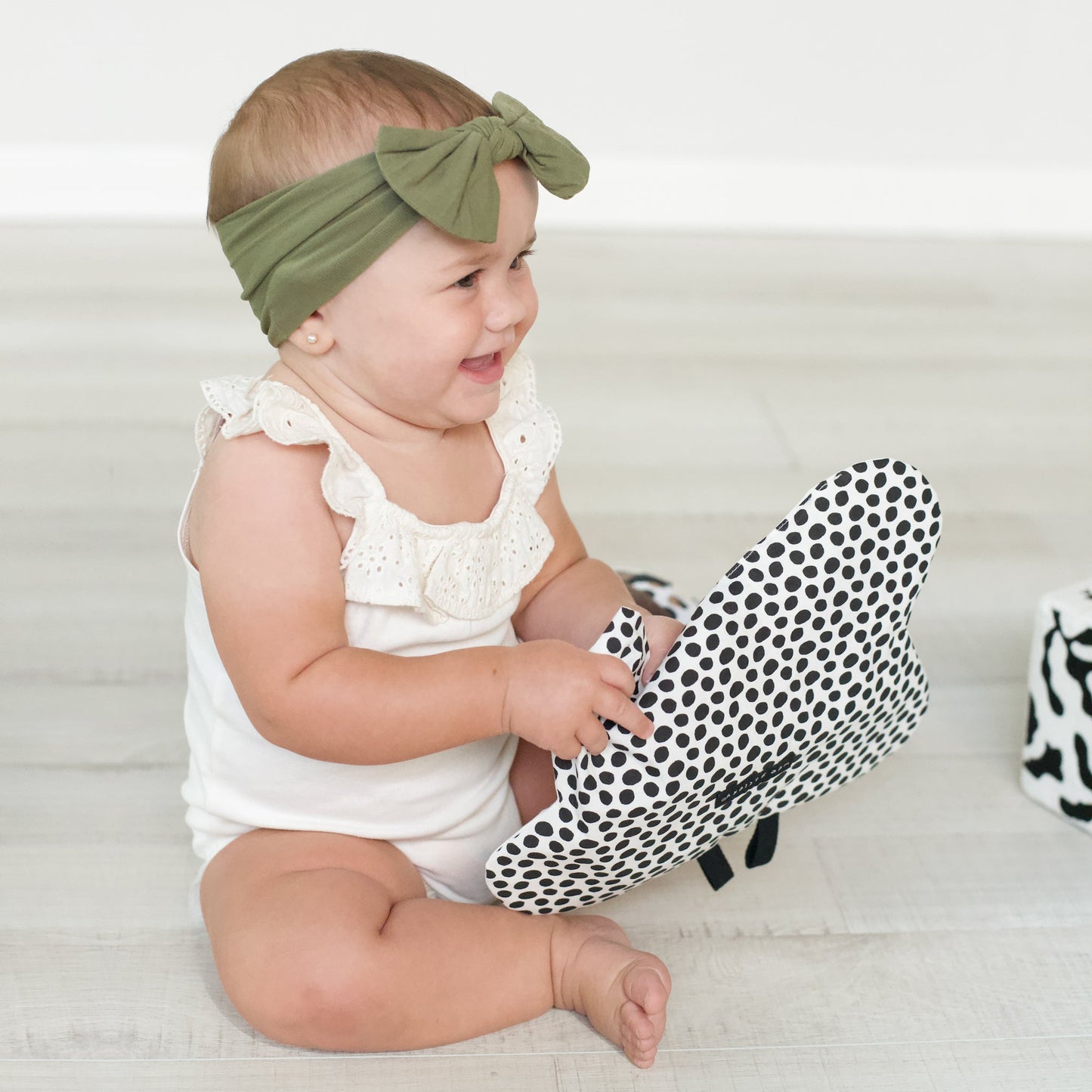Organic Crinkle Toy - Butterfly - The Nurturing Nook