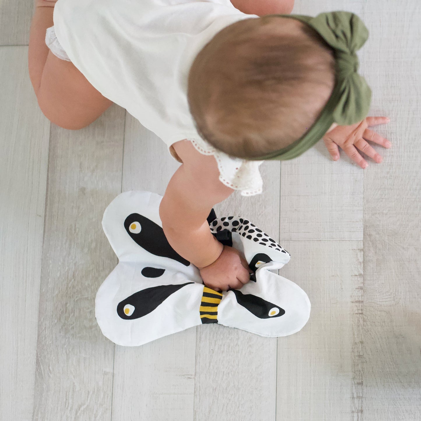Organic Crinkle Toy - Butterfly - The Nurturing Nook