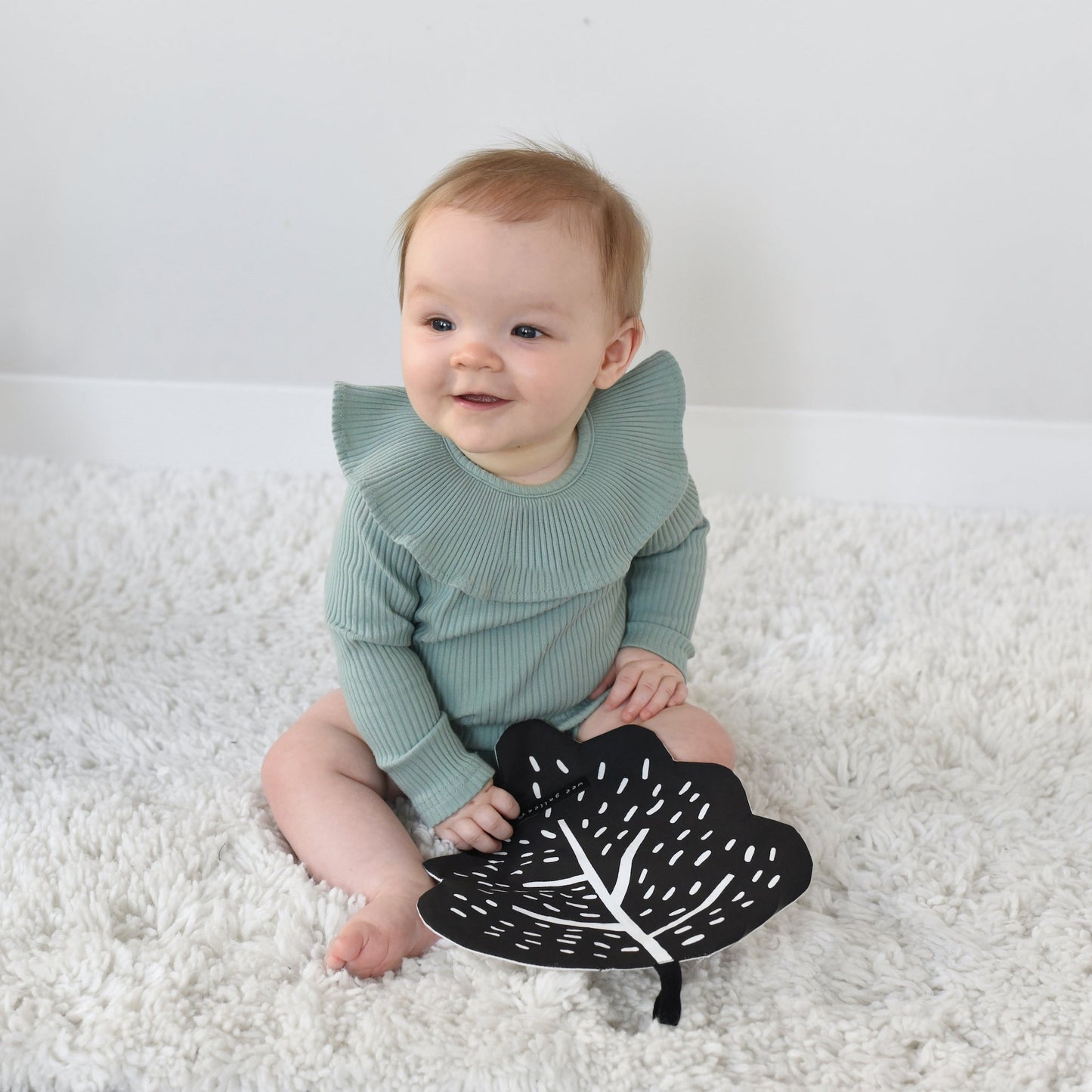 Organic Crinkle Toy - Leaf - The Nurturing Nook
