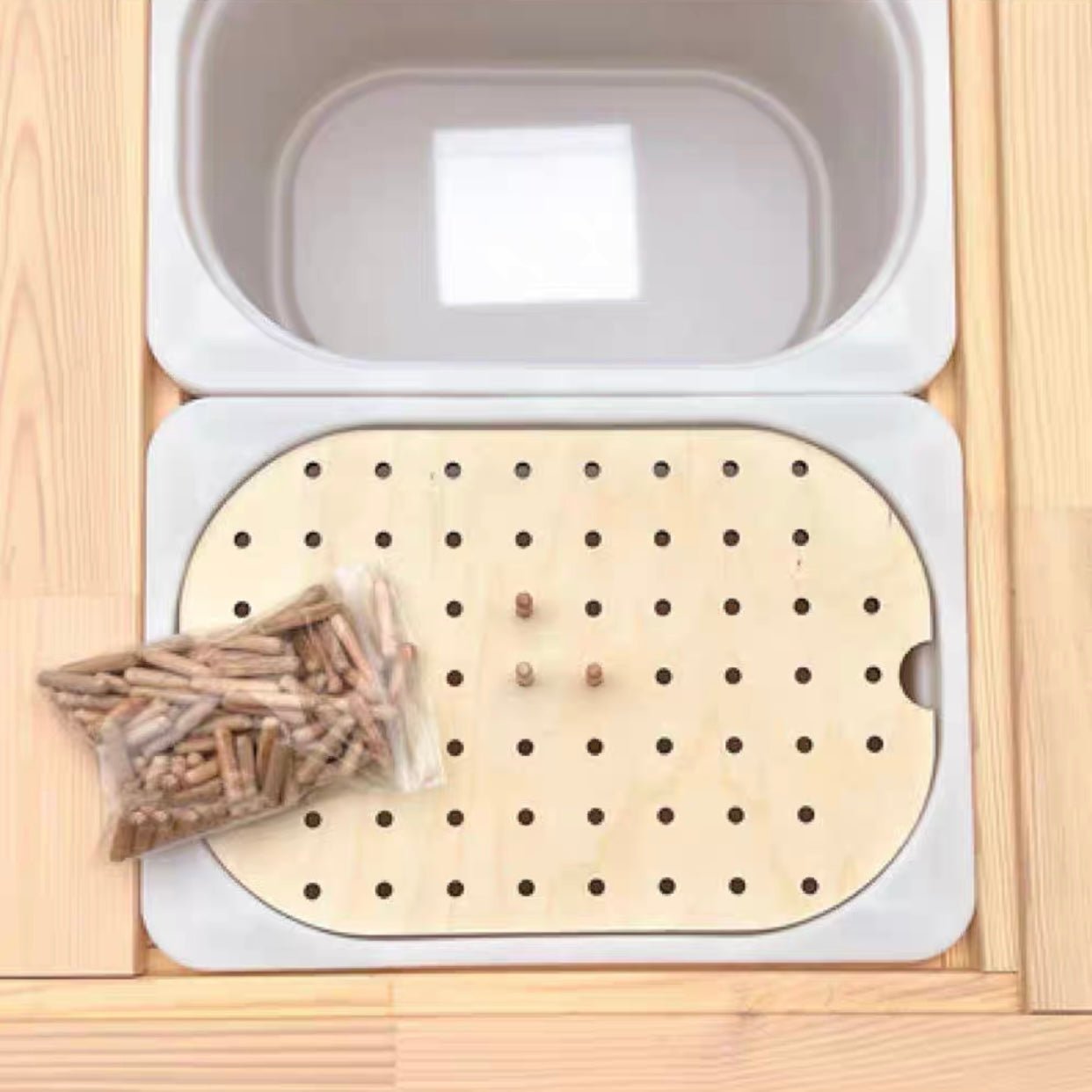 **Pre - order (Ships in 3 - 4 Weeks)**FLISAT Sensory Bin Insert Activity Board - The Nurturing Nook