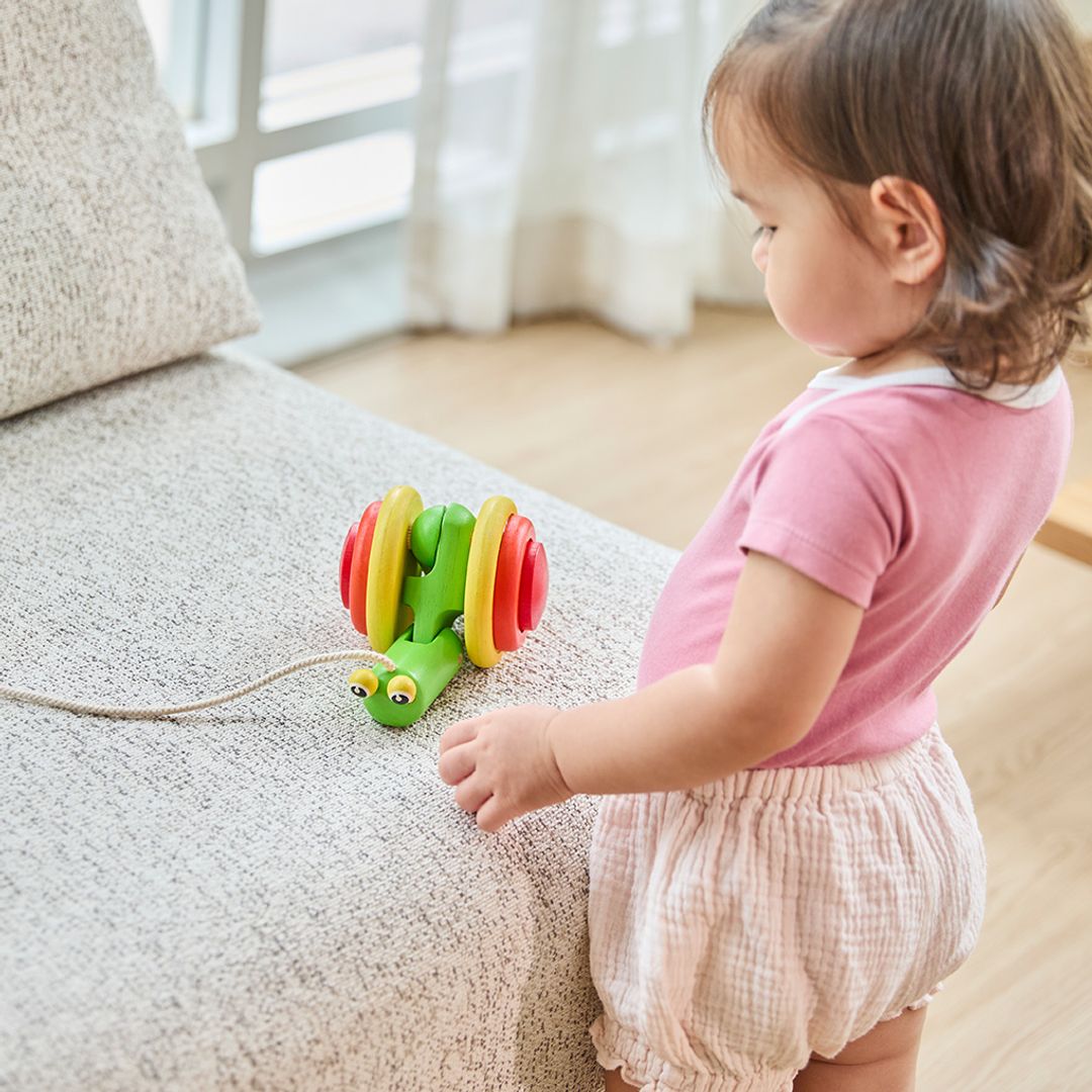 Pull Along Snail - The Nurturing Nook