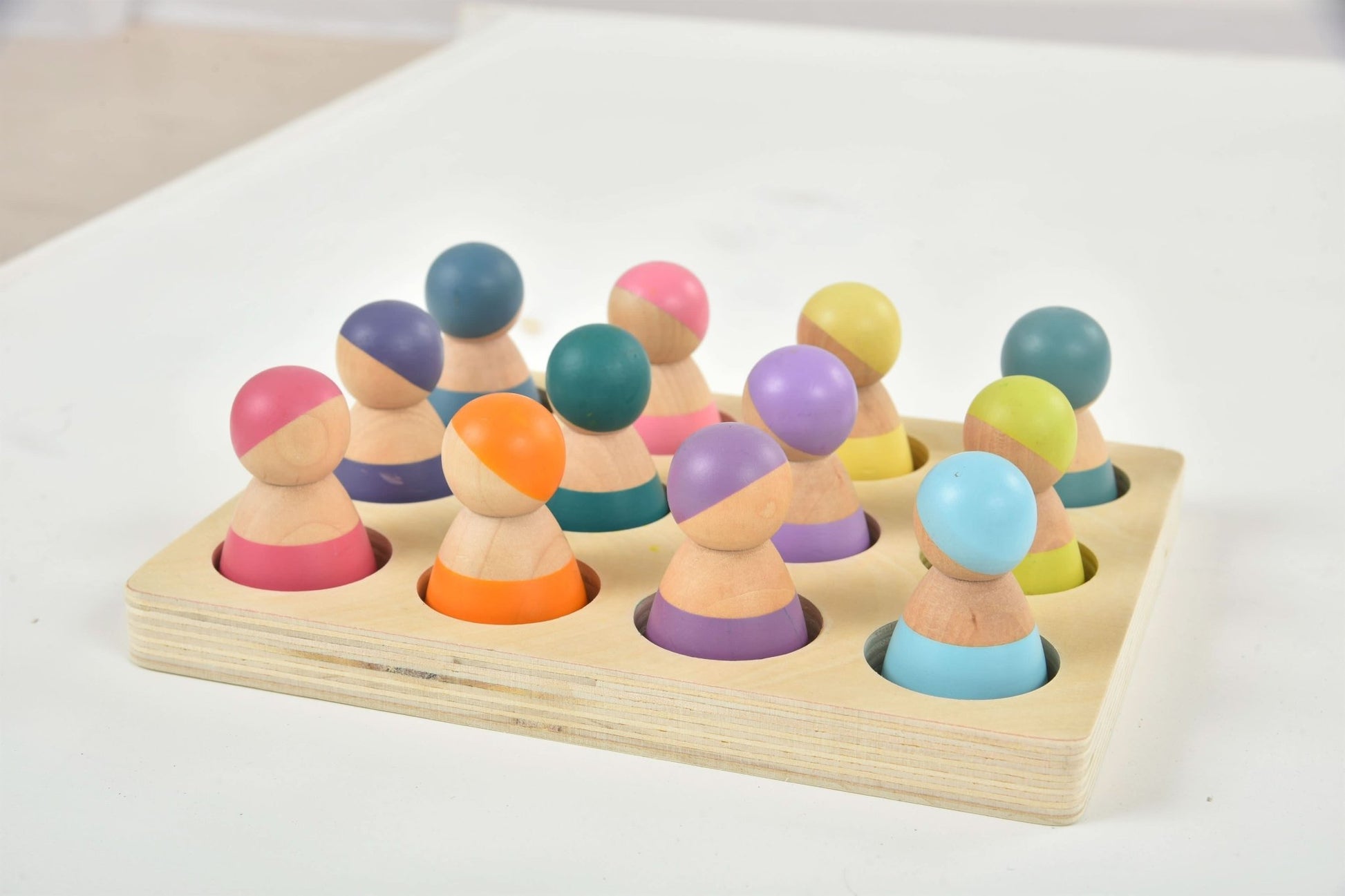Rainbow wooden peg dolls sorting and pretend play set – 12 pcs - The Nurturing Nook