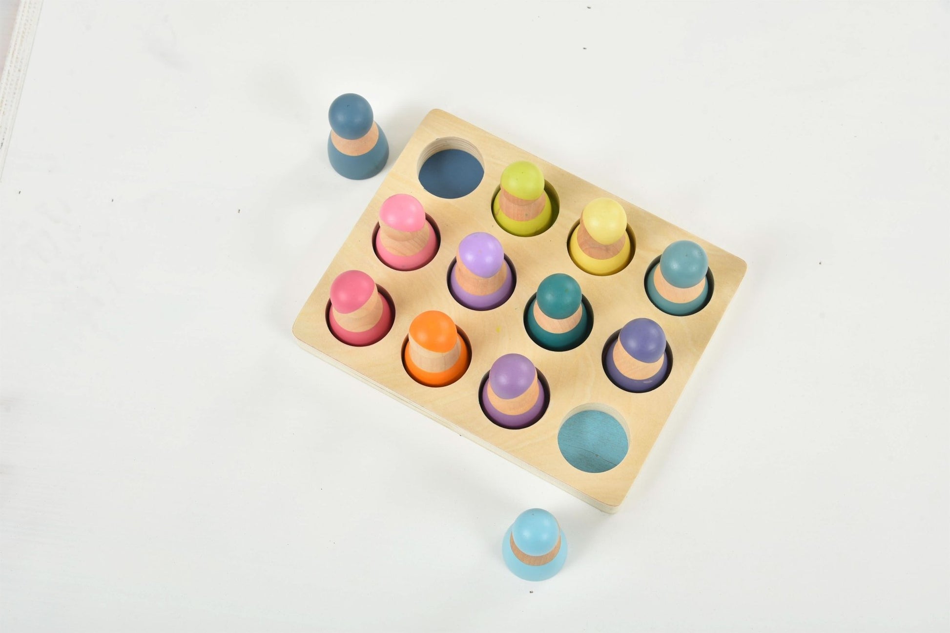 Rainbow wooden peg dolls sorting and pretend play set – 12 pcs - The Nurturing Nook