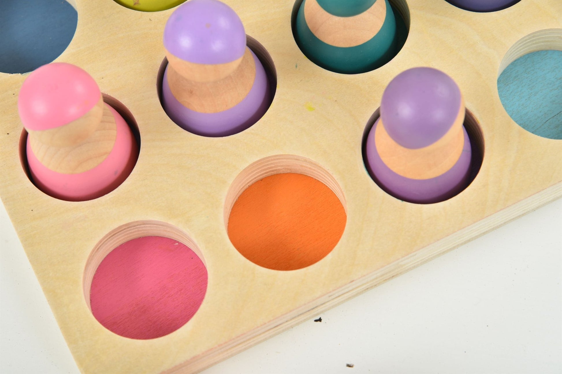 Rainbow wooden peg dolls sorting and pretend play set – 12 pcs - The Nurturing Nook