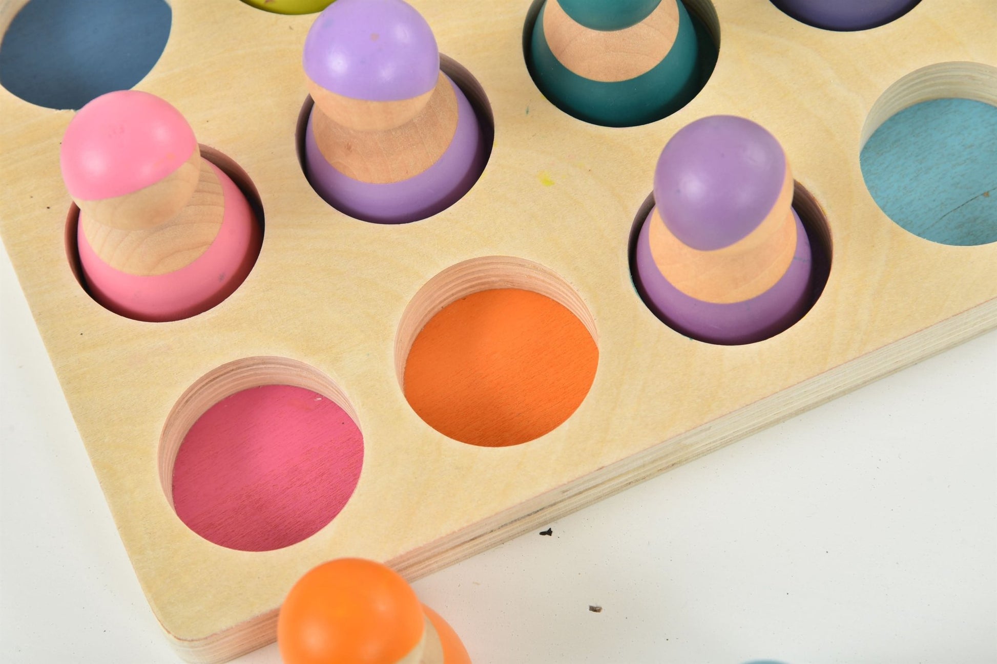 Rainbow wooden peg dolls sorting and pretend play set – 12 pcs - The Nurturing Nook