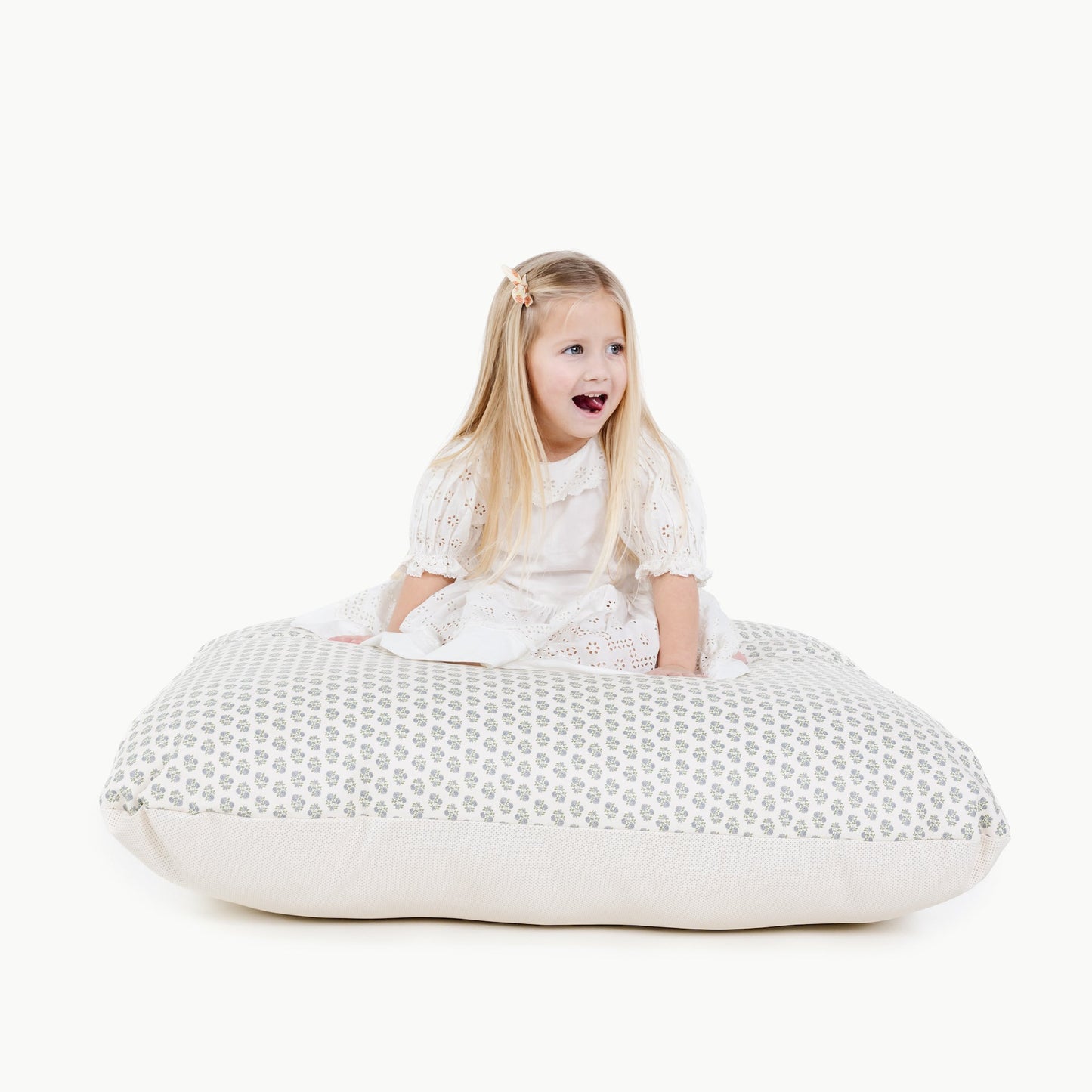 Square floor pouf – 36" - The Nurturing Nook