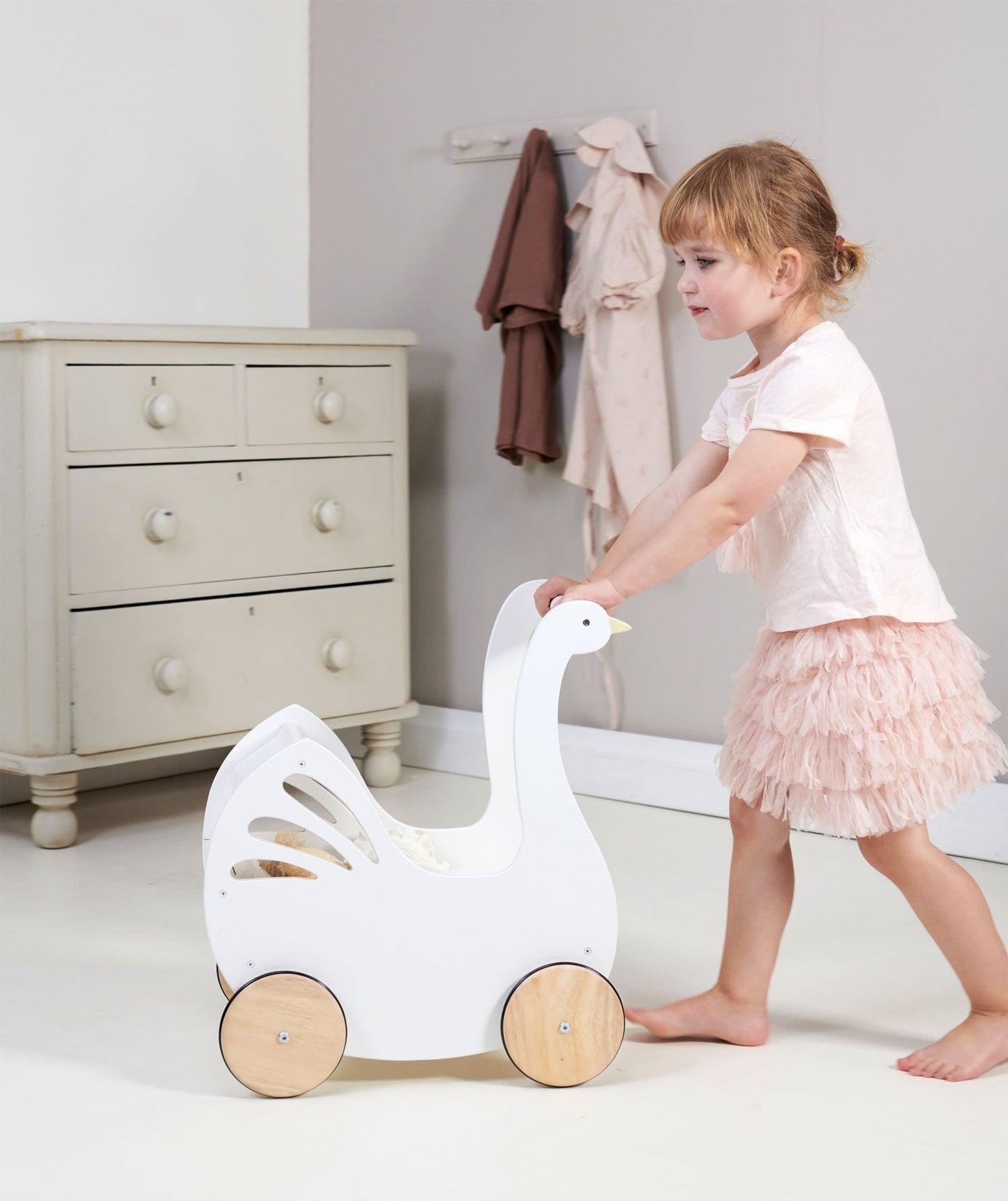 Sweet Swan Pram - The Nurturing Nook