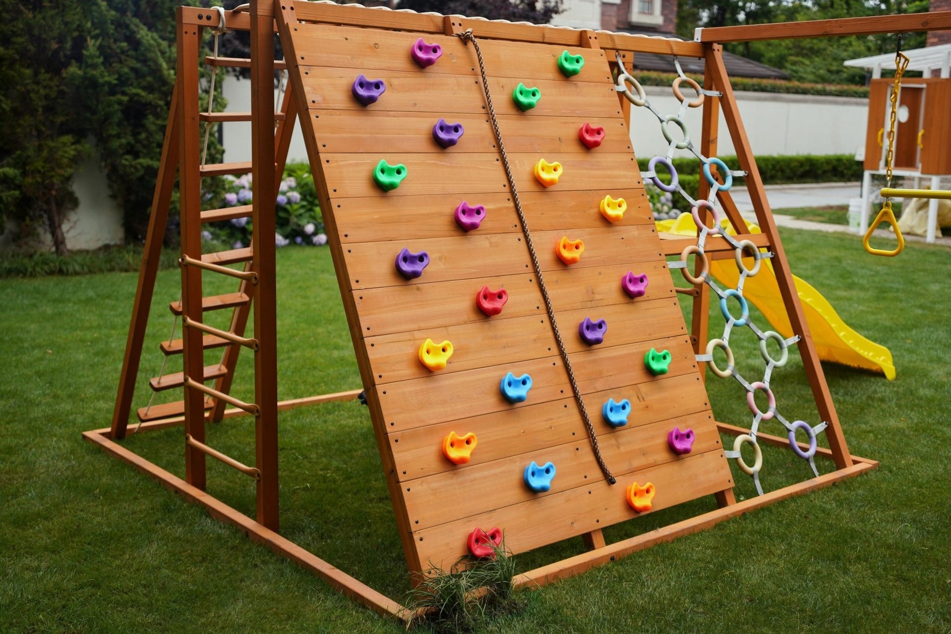 Sycamore - Backyard Ultimate Climbing Set with 2 Swings And Trapeze Bar - The Nurturing Nook