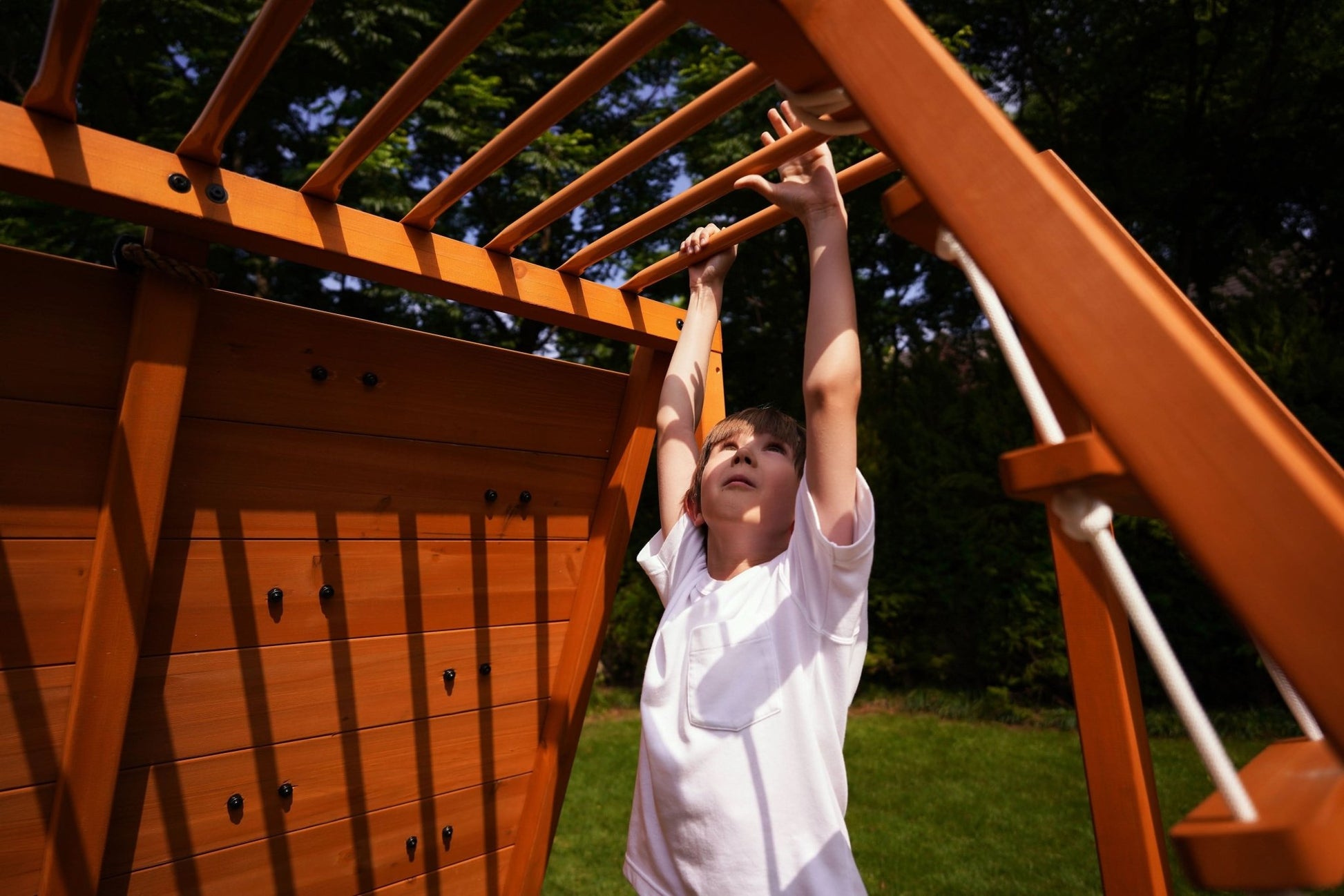 Sycamore - Backyard Ultimate Climbing Set with 2 Swings And Trapeze Bar - The Nurturing Nook