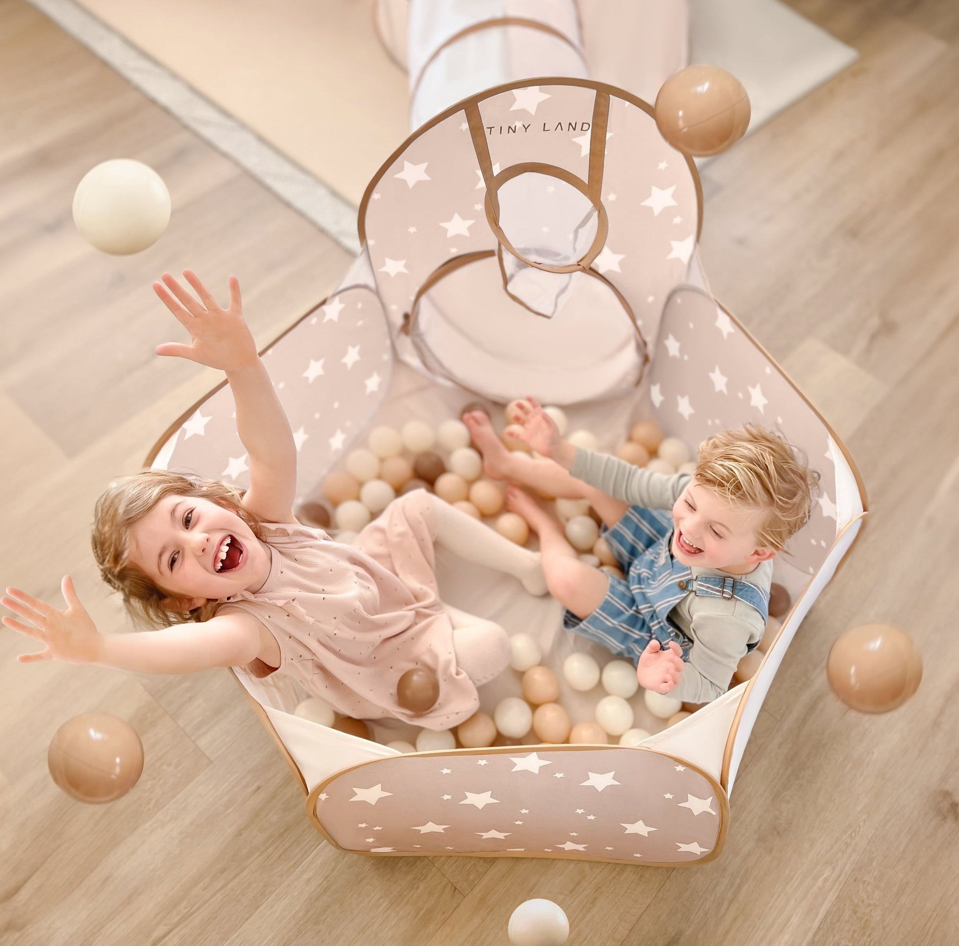 Tiny Land ocean ball set – 200 pcs, neutral colors - The Nurturing Nook