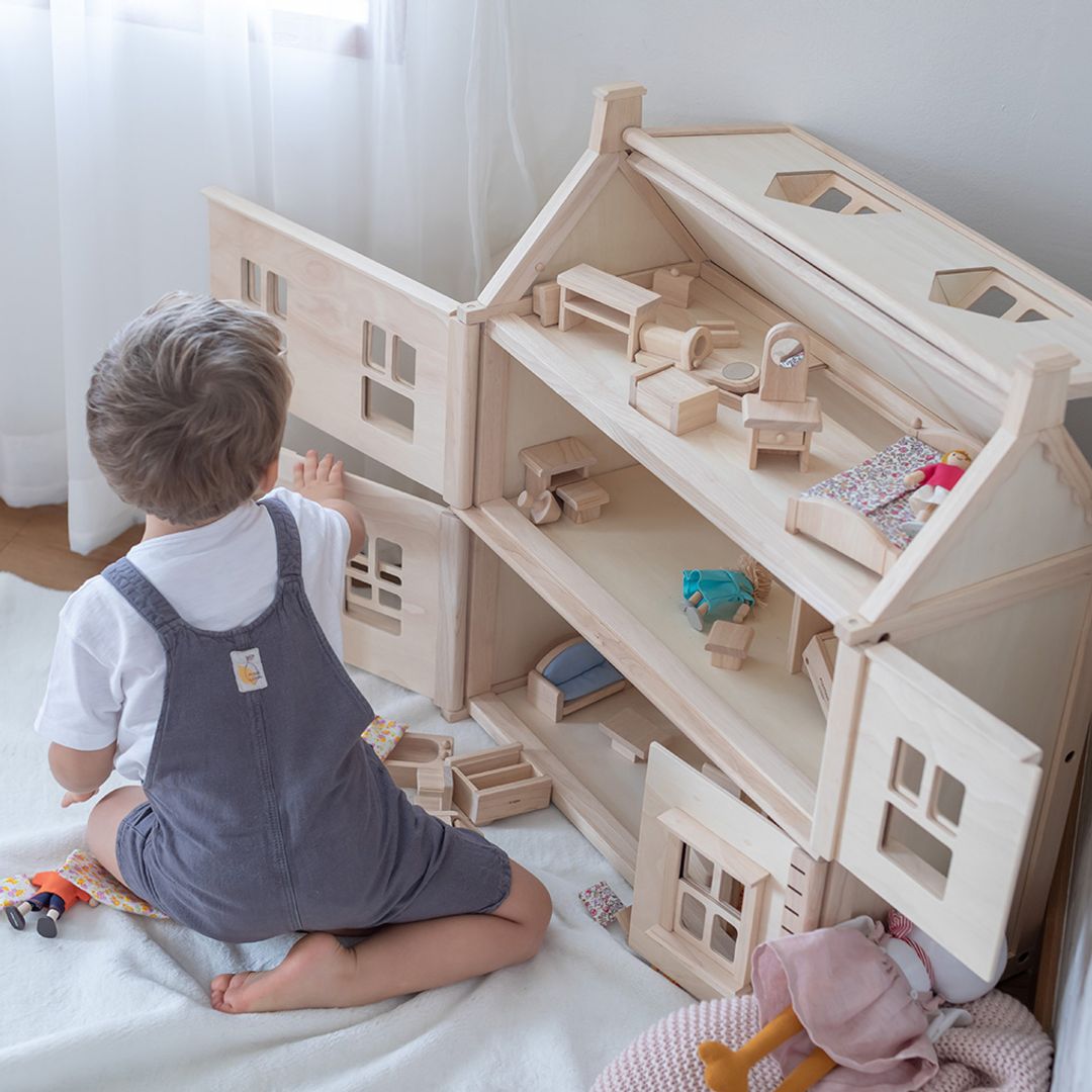 Victorian Dollhouse - The Nurturing Nook
