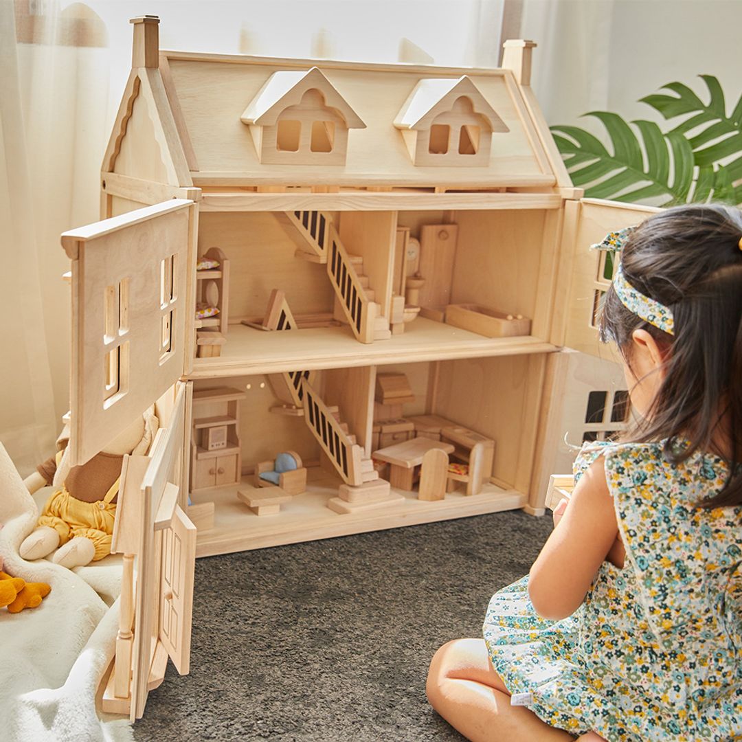 Victorian Dollhouse - The Nurturing Nook