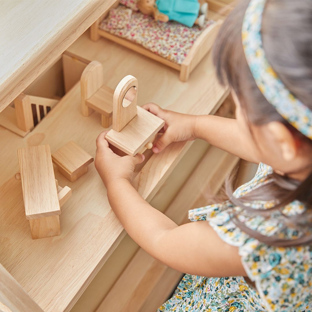 Victorian Dollhouse - The Nurturing Nook