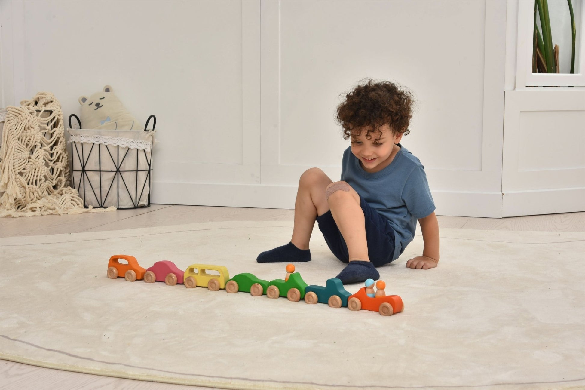 Wooden toy car set with peg doll figures - 10 piece set - The Nurturing Nook