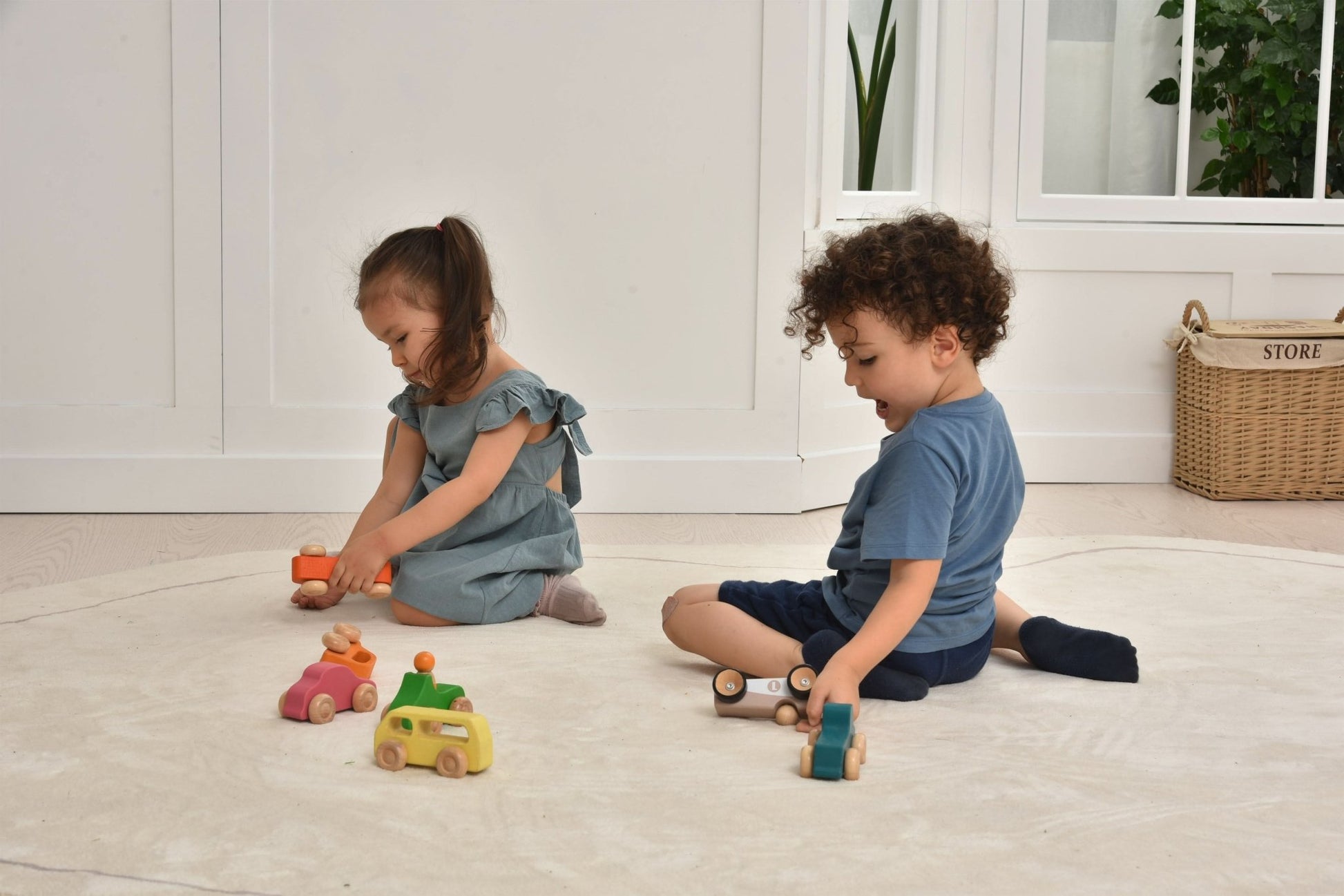 Wooden toy car set with peg doll figures - 10 piece set - The Nurturing Nook