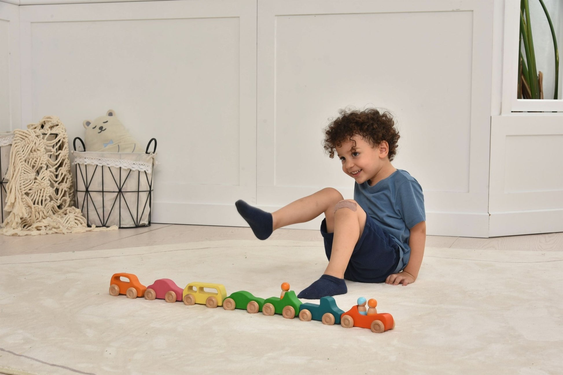 Wooden toy car set with peg doll figures - 10 piece set - The Nurturing Nook