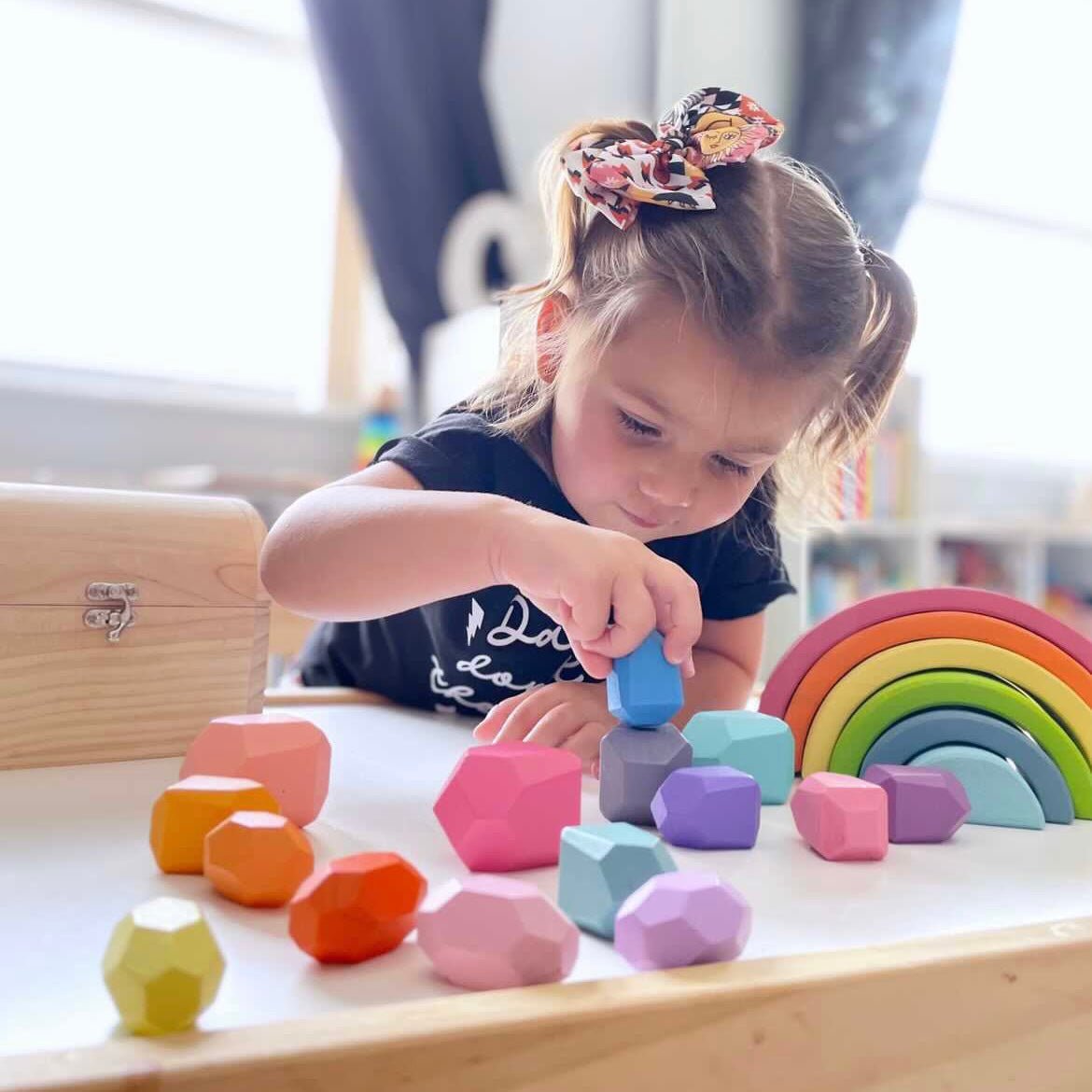 16 Pcs Wooden Stone Balancing Stacking Blocks in Pastel/Macaron Colors - The Nurturing Nook