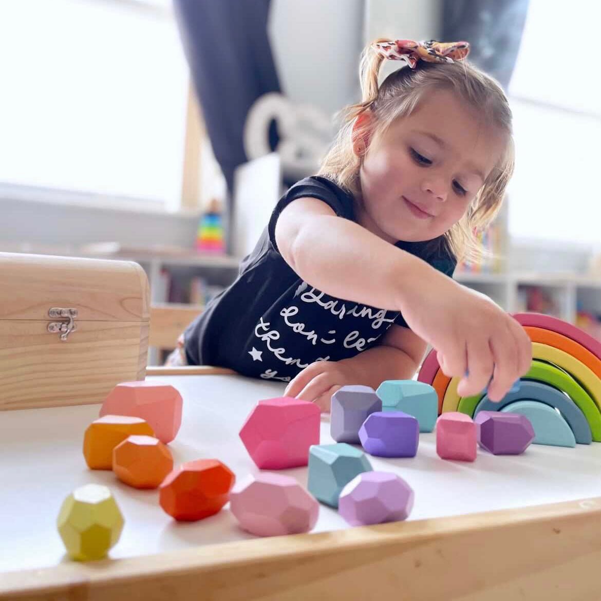 16 Pcs Wooden Stone Balancing Stacking Blocks in Pastel/Macaron Colors - The Nurturing Nook