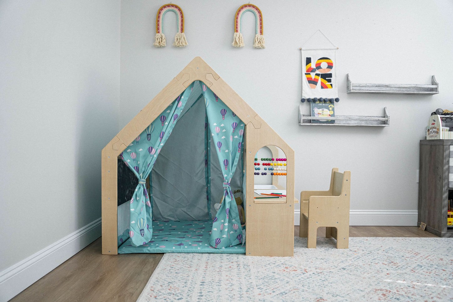 Flair | Playhouse & Sensory Desk - Balloons