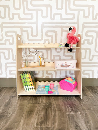 RAY- Scalloped Toy Shelf