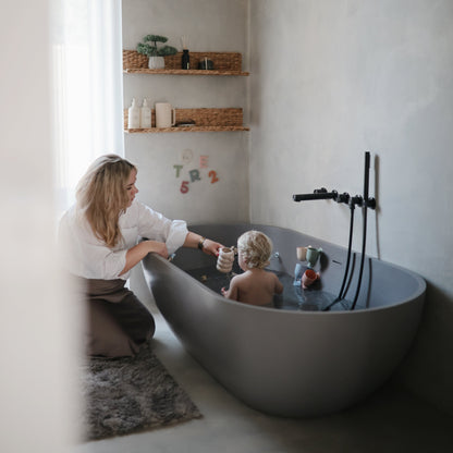 Pour and Play Bath Set