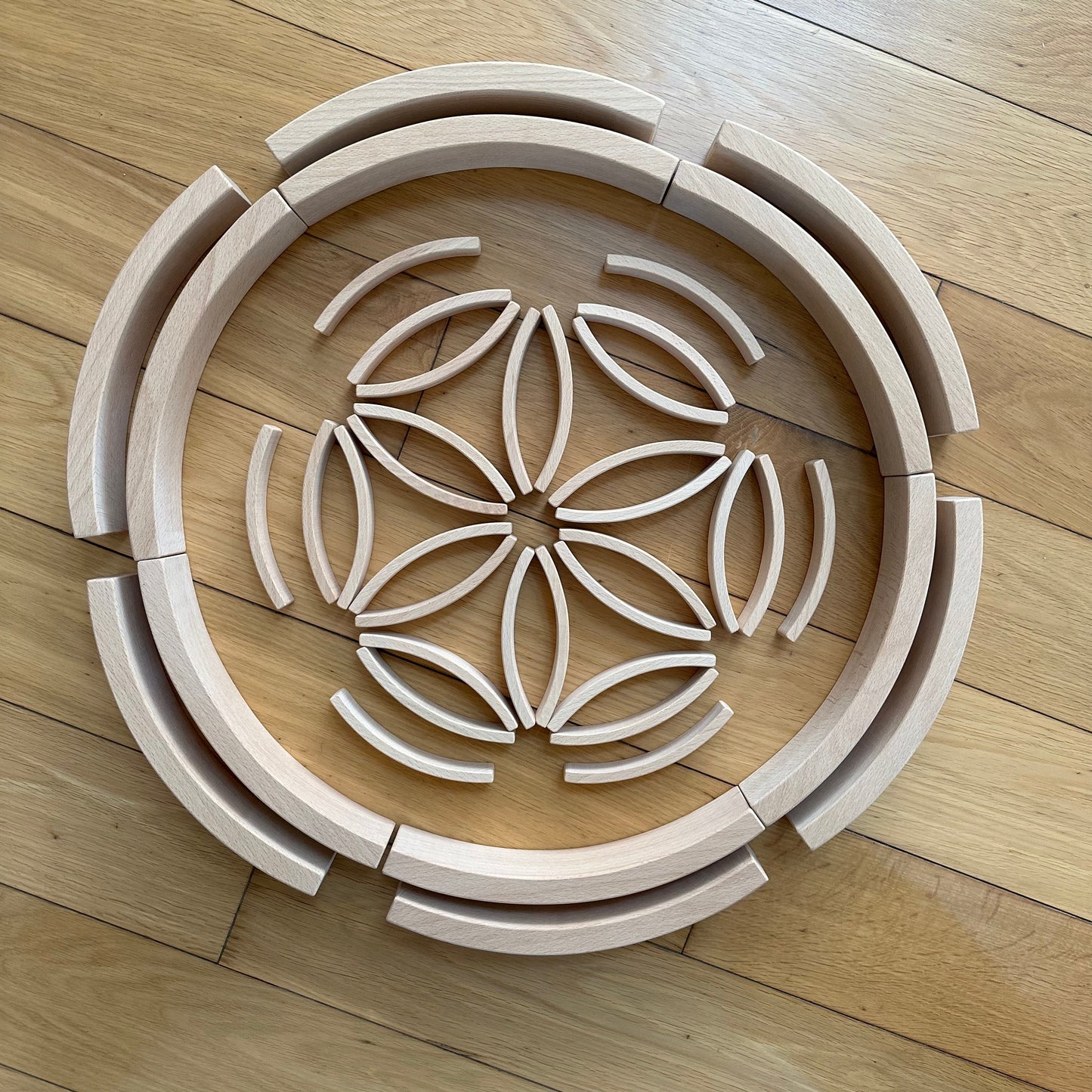 **Pre-order (Ships in 2-3 Weeks)** 42 Pcs Combination Set with 12 Large and 30 Mini Curved Natural Wooden Building Blocks