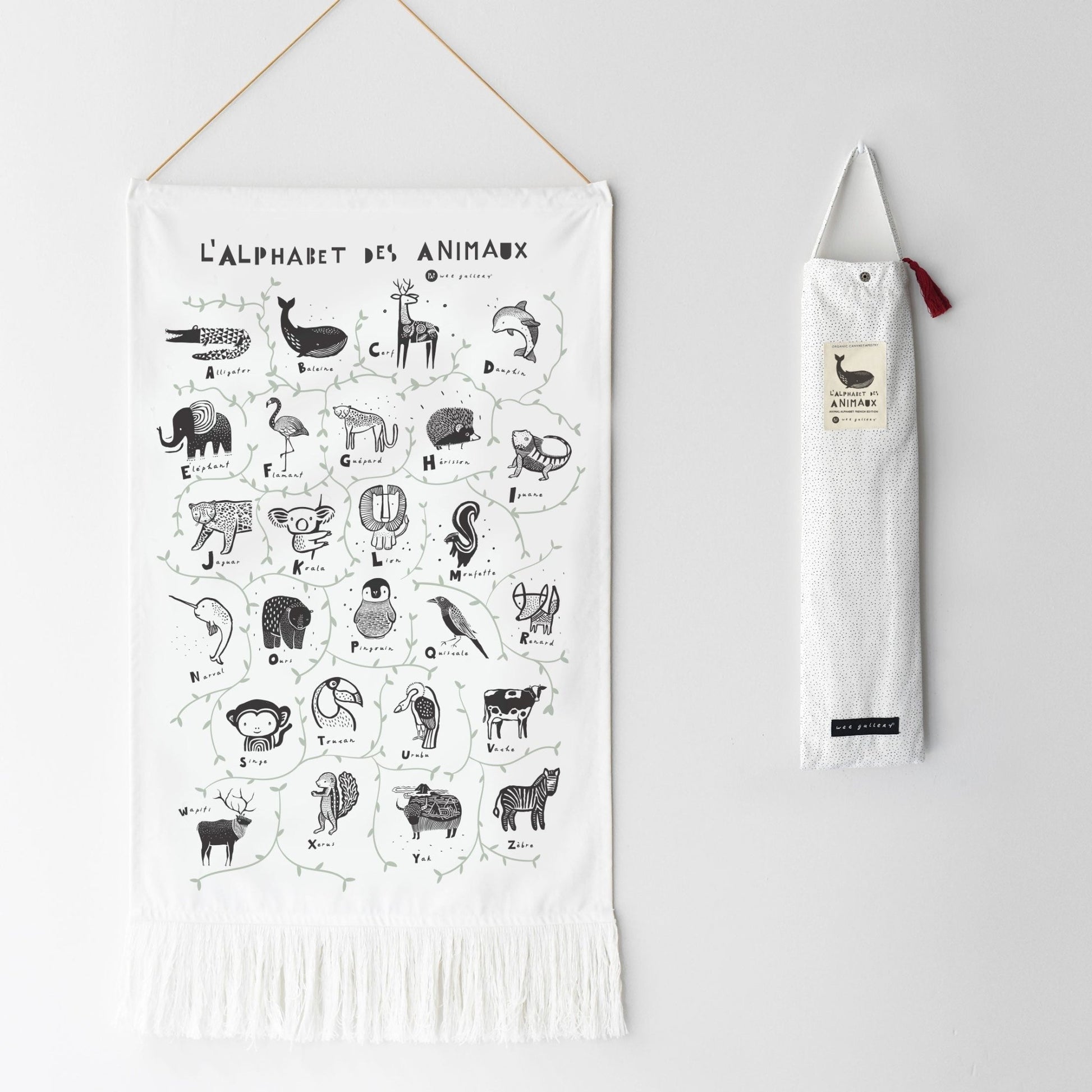 Animal Alphabet Tapestry - French Edition - The Nurturing Nook