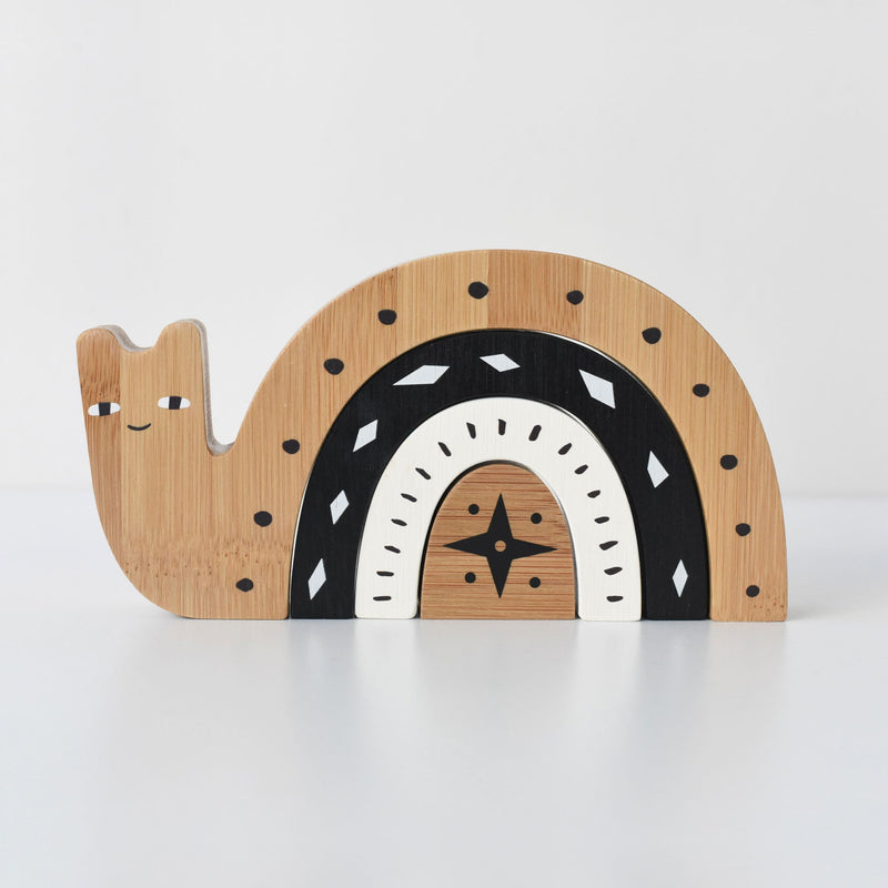 Bamboo nesting snail puzzle – Montessori toy for toddlers