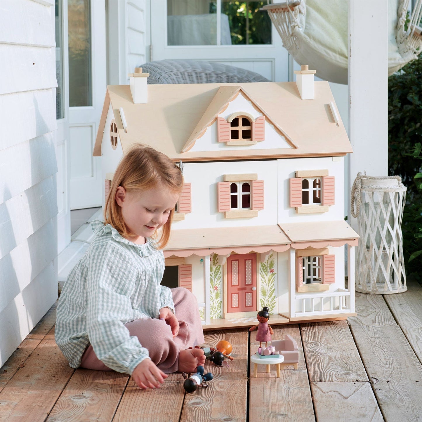 Humming Bird House - The Nurturing Nook