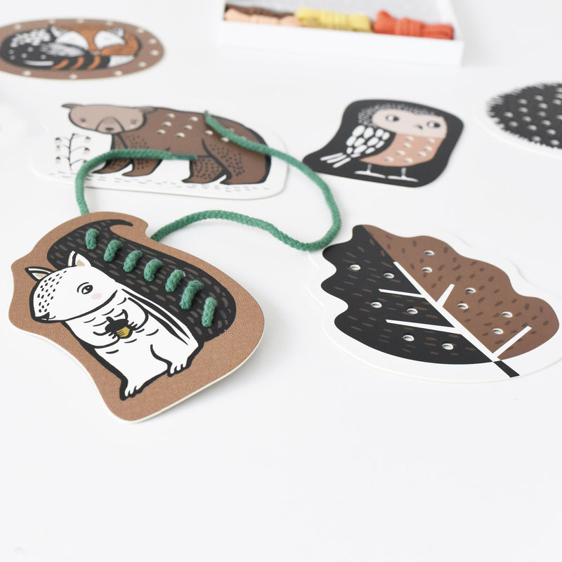 Lacing cards woodland animals – toddler activity set