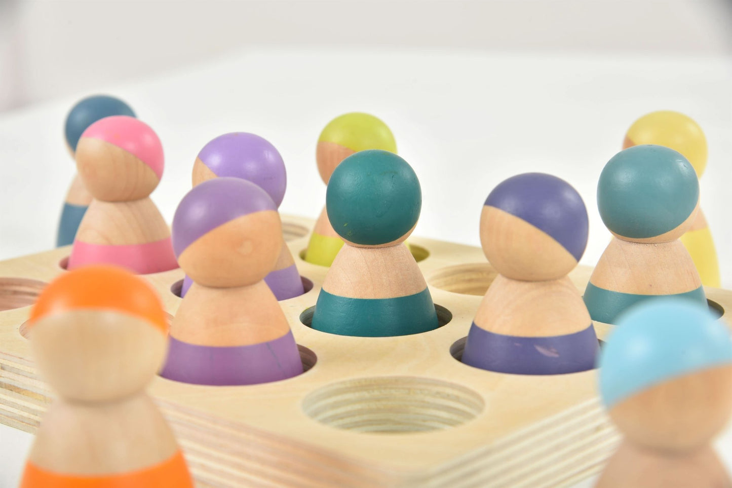 Rainbow wooden peg dolls sorting and pretend play set – 12 pcs - The Nurturing Nook