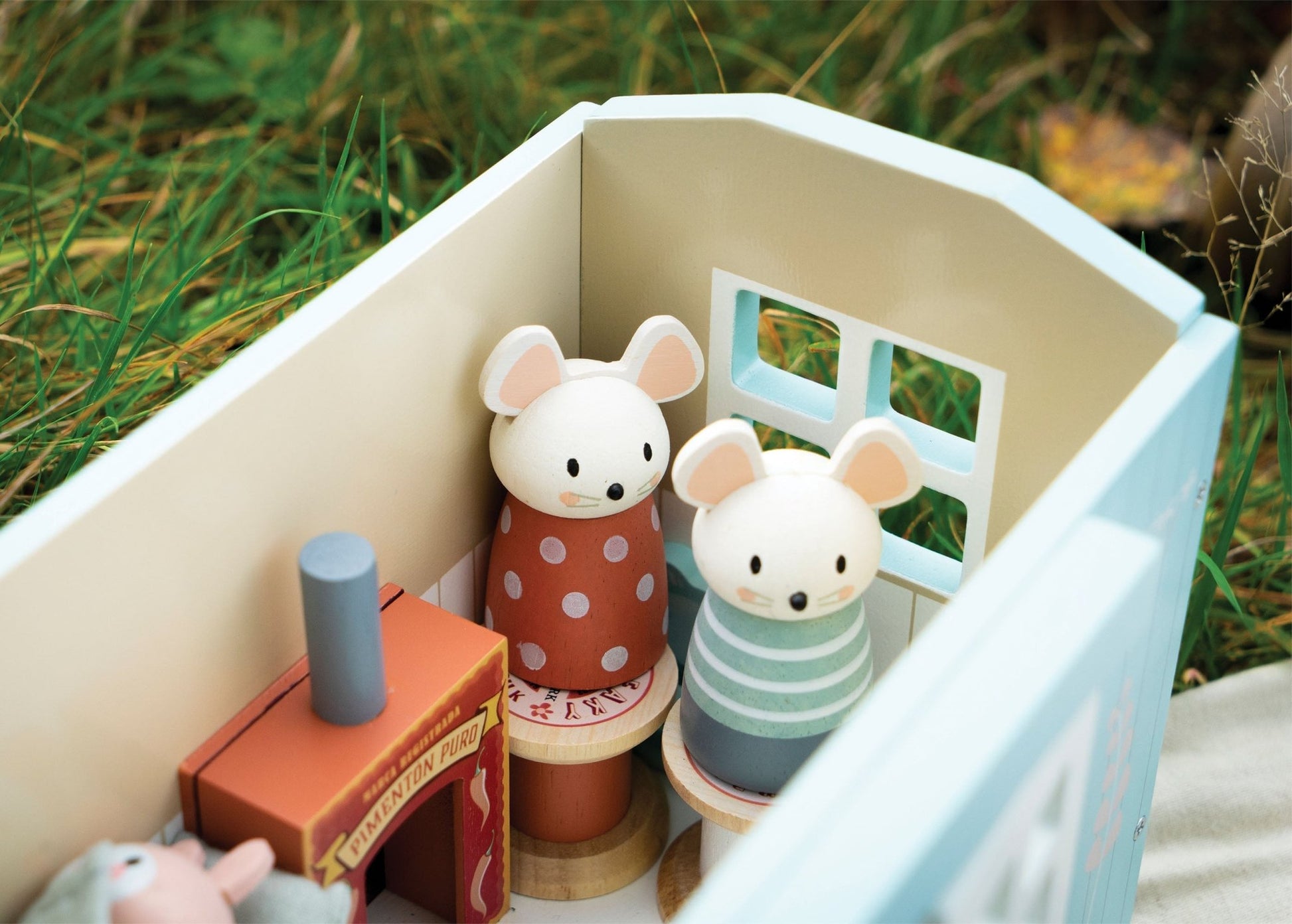 Secret Meadow Shepherd’s Hut - The Nurturing Nook