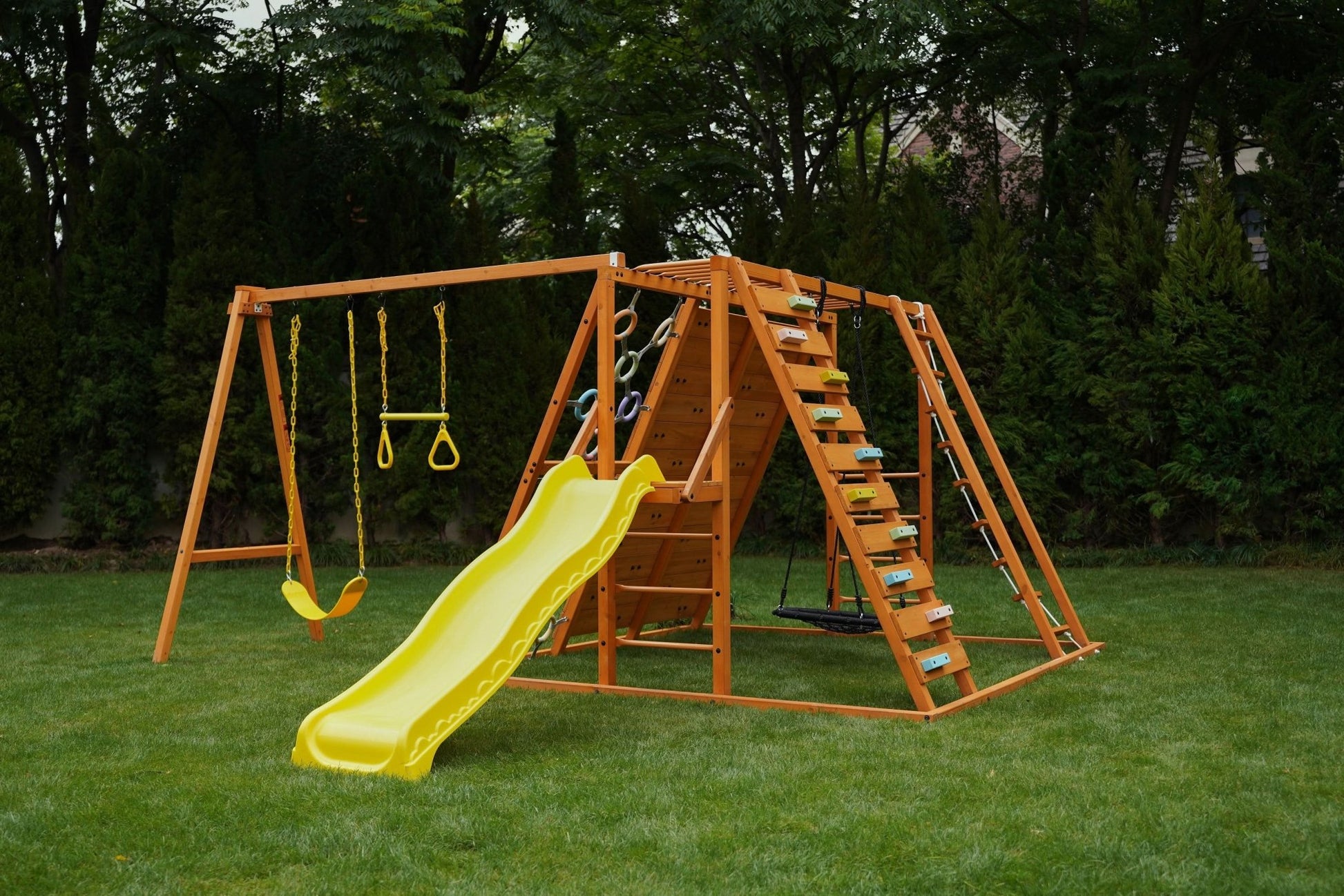Sycamore - Backyard Ultimate Climbing Set with 2 Swings And Trapeze Bar - The Nurturing Nook